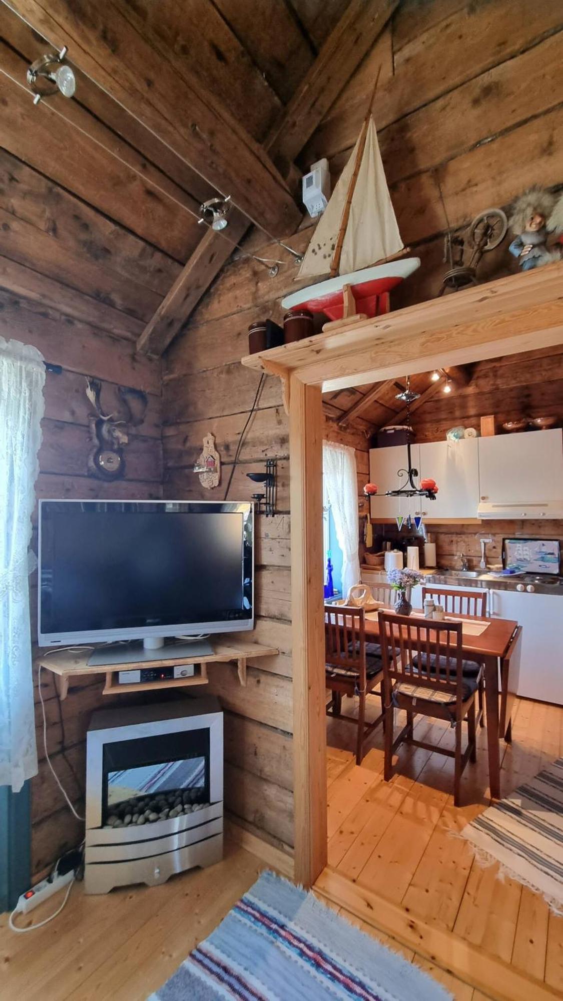 Koselig Rorbu Pa Tind Villa Sorvagen Luaran gambar